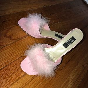 Women’s Furry pink kitten heels